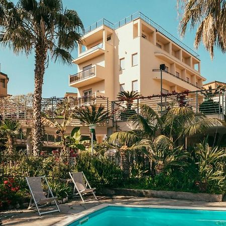 Hotel Residence La Palma Finale Ligure Exterior photo