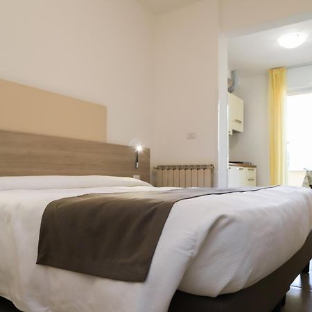 Hotel Residence La Palma Finale Ligure Exterior photo