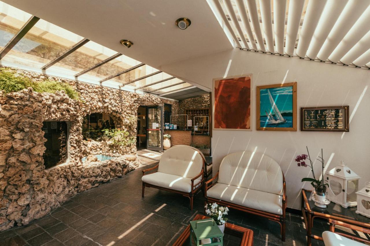 Hotel Residence La Palma Finale Ligure Exterior photo
