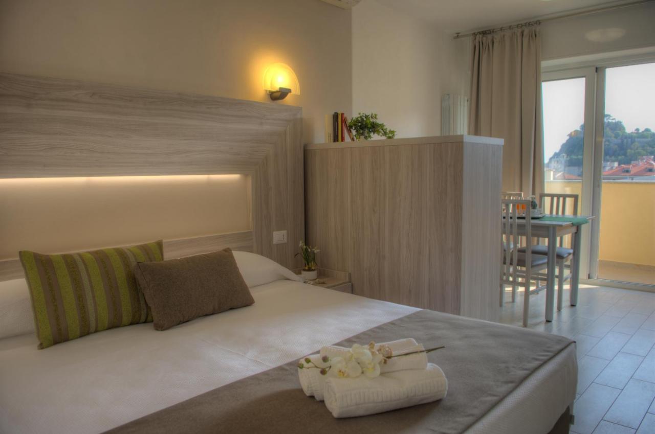 Hotel Residence La Palma Finale Ligure Exterior photo